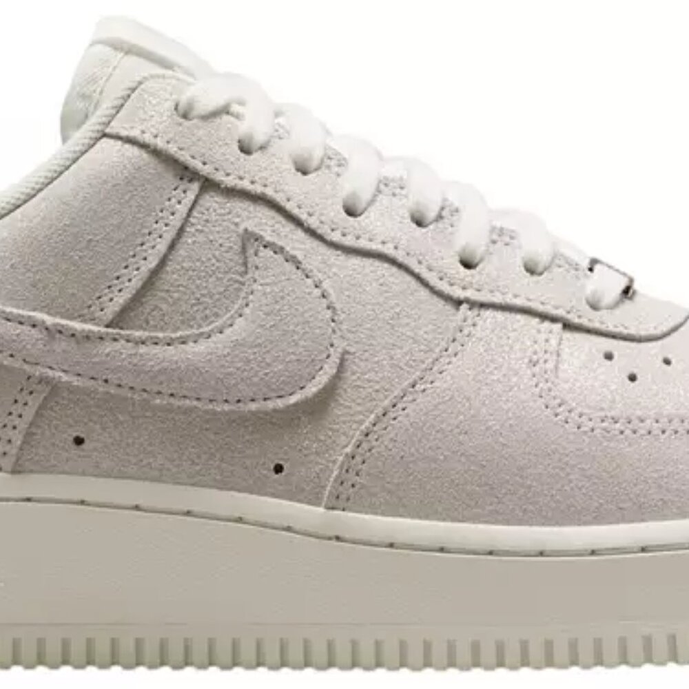Nike Women's Air Force 1 '07 Sail Glittery Suede Size 8 - Picture 5 of 7